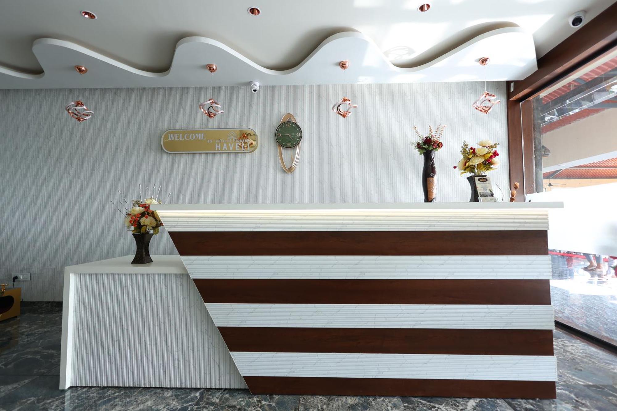 Hotel Grand Haveli Achad Esterno foto