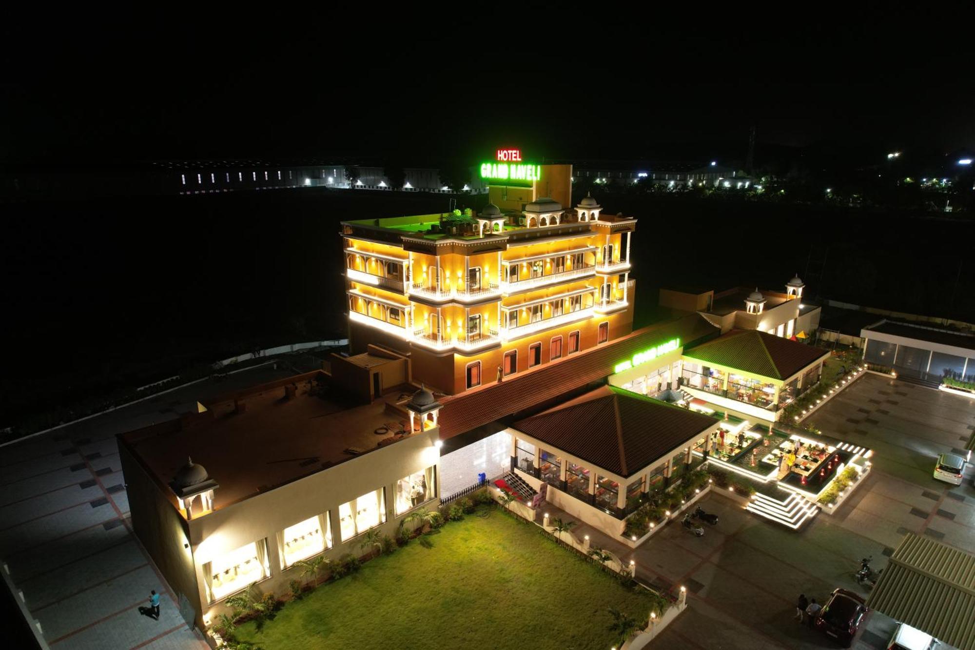 Hotel Grand Haveli Achad Esterno foto