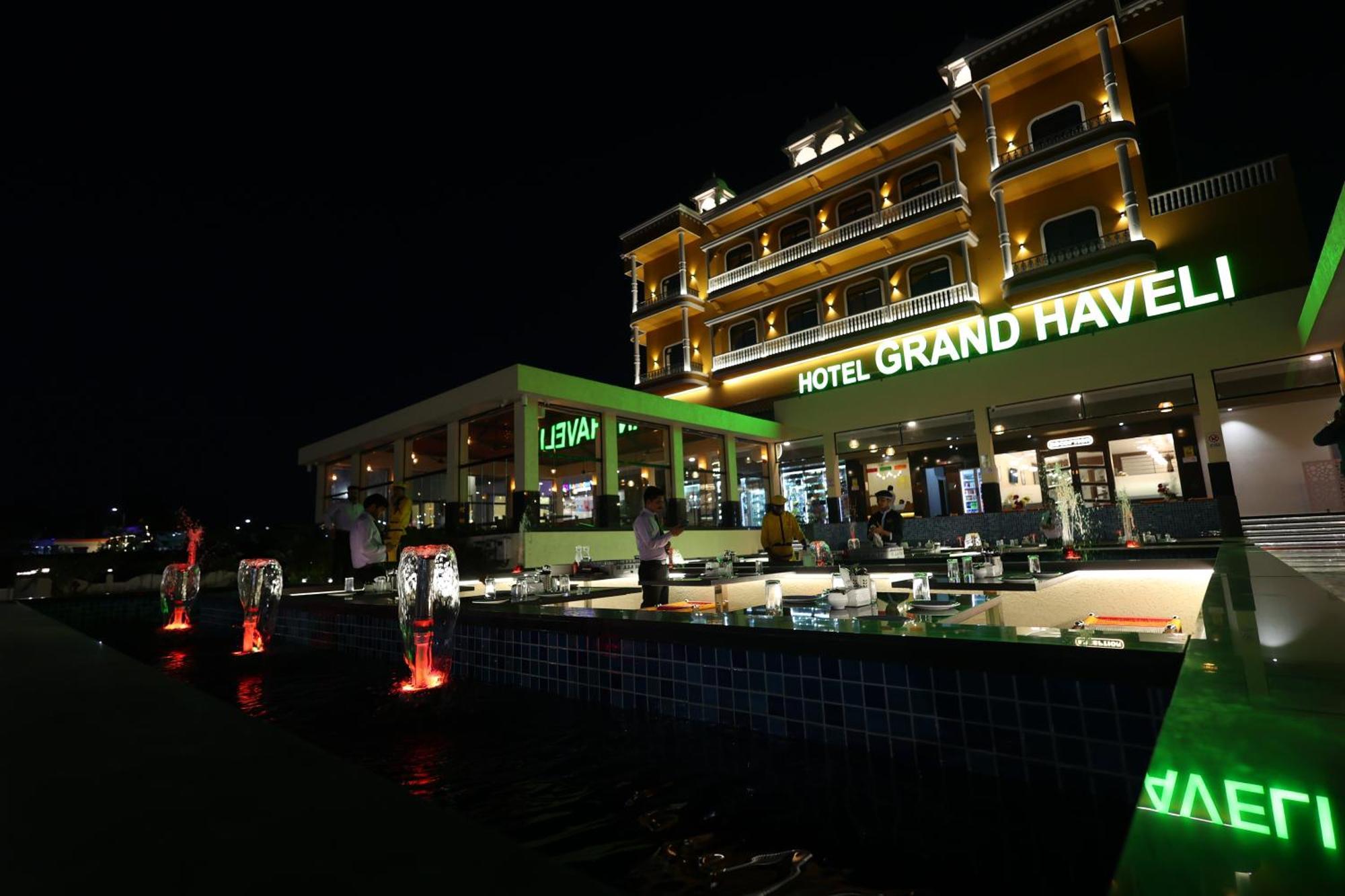 Hotel Grand Haveli Achad Esterno foto