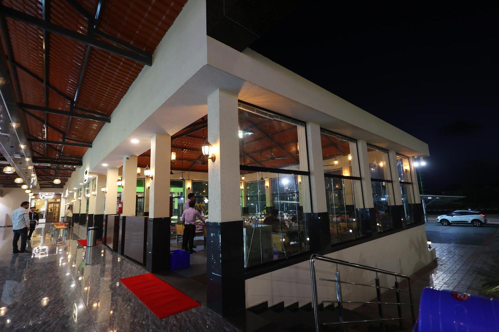 Hotel Grand Haveli Achad Esterno foto